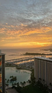 Sunset Paradise: Tropical Coastline of Hawaii, USA