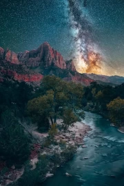 Starry Sky Over Utah Cliffs: Natural Majesty of the USA