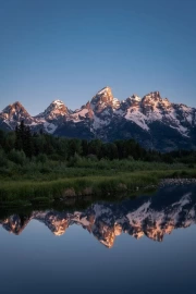 The Majesty of the Wyoming Mountains: Natural Symphony of the USA